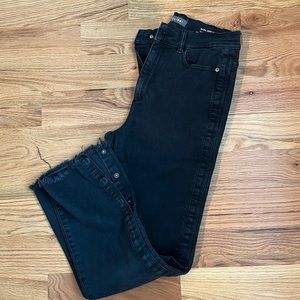 DL1961 black cropped jeans with snap detail